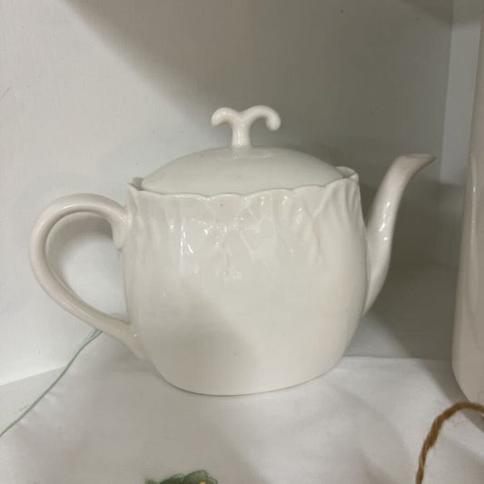 WHITE CHINA TEAPOT WITH SCALLOP DESIGN