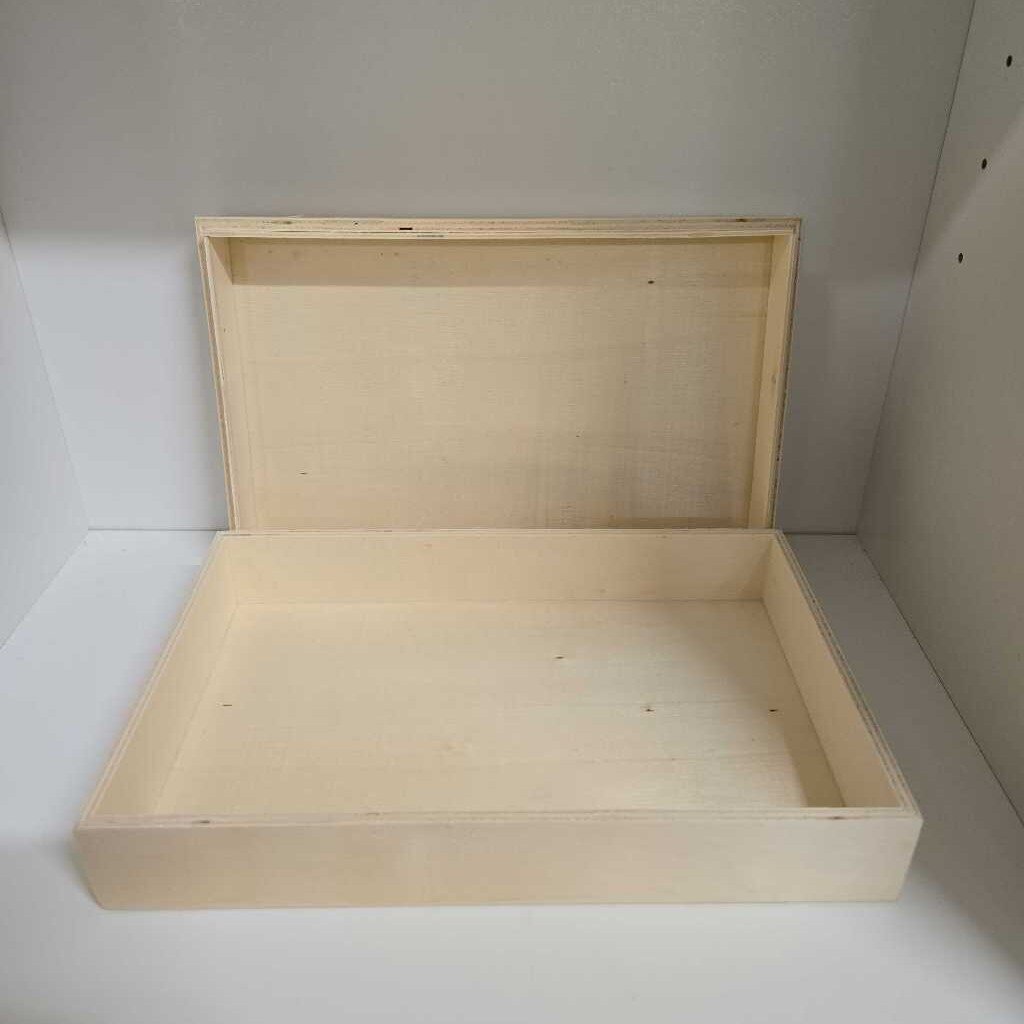 WOODEN BOX WITH LID