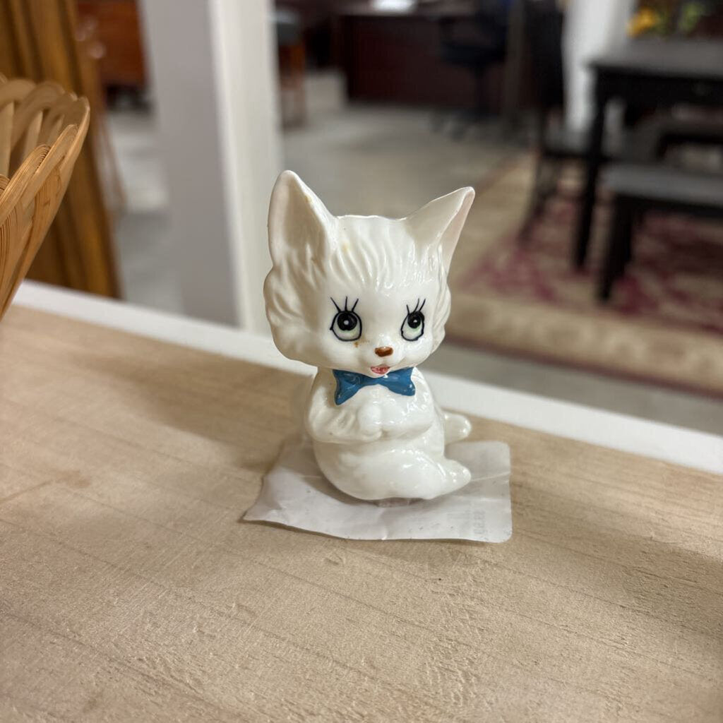 Vintage Cat Figurine