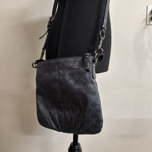 COACH SIGNATURE MESSENGER CROSSBODY BAG