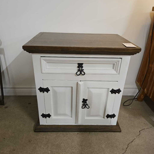REFINISHED WHITE NIGHTSTAND