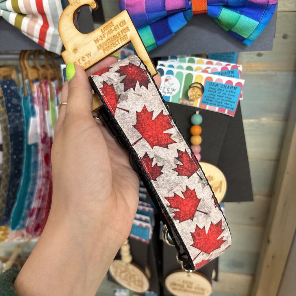 Collar 1.5" Maple Leaf Forever