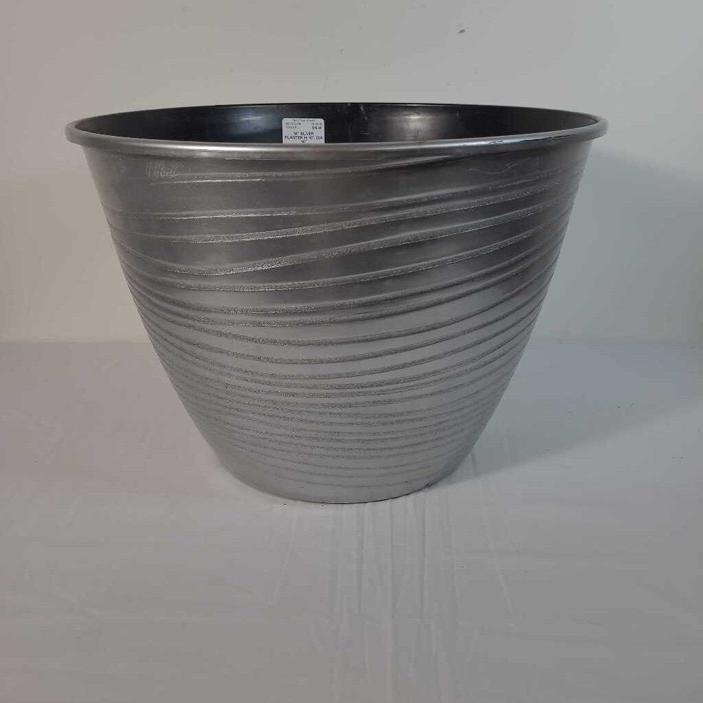 14" SILVER PLANTER