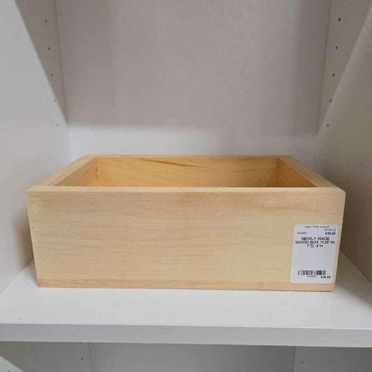 NEWLY MADE WOOD BOX