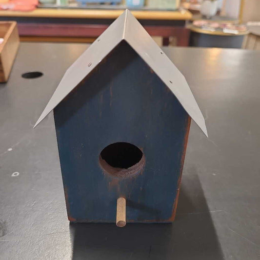 WOOD BIRD HOUSE W/ TIN ROOF