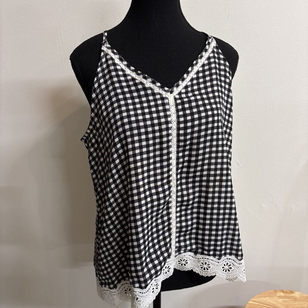 PLAID BLACK & WHITE TANK W/LACE DETAIL