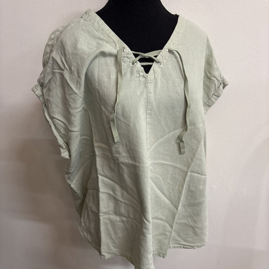 LIGHT GREEN LACE-UP DETAIL TOP