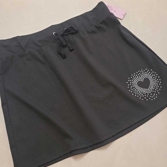 BLACK SHORT SKIRT WITH HEART EMBELLISMENT