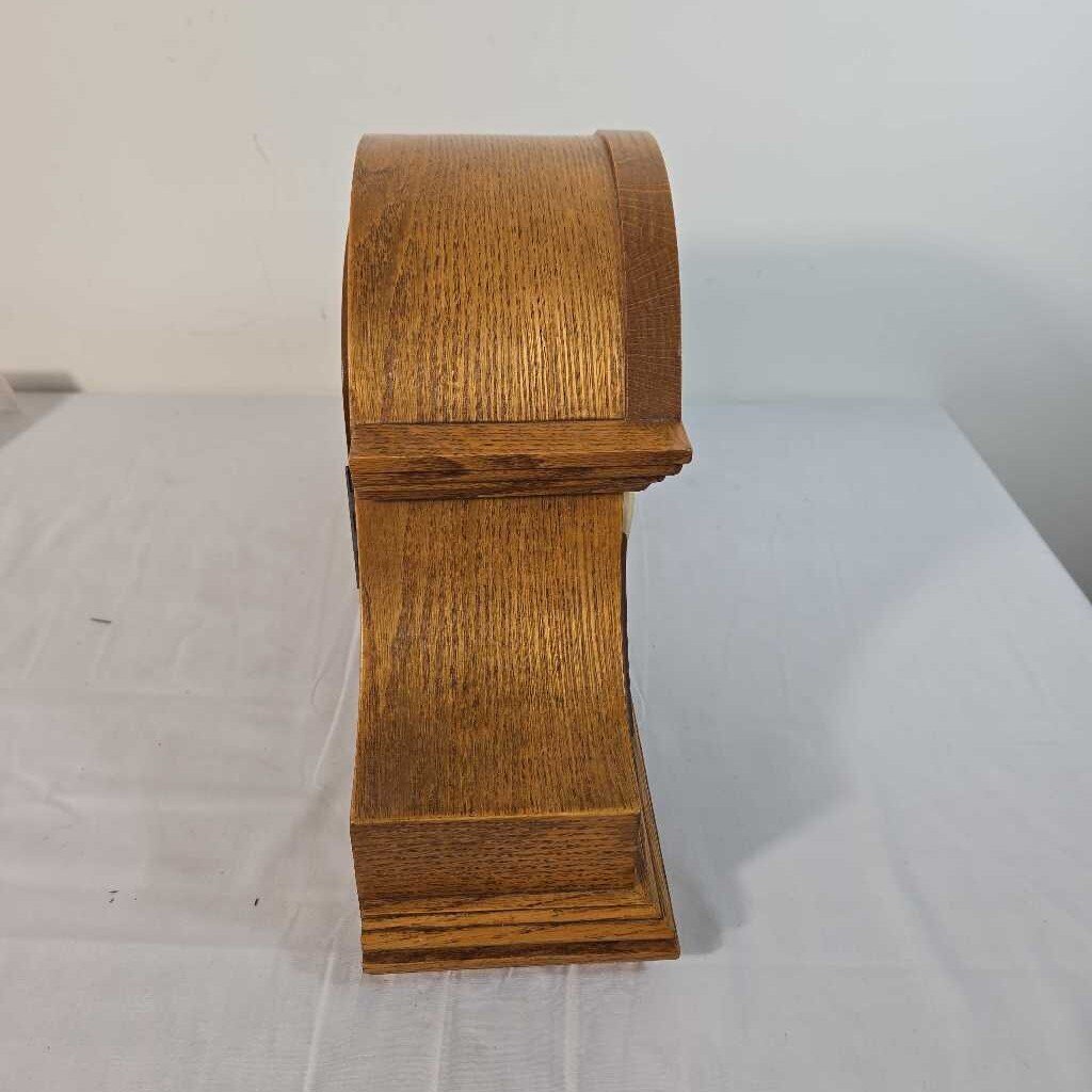 BULOVA OAK MANTEL CLOCK