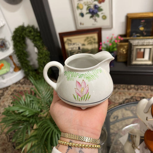 VTG CREAMER/VASE FLORAL PATTERN MADE IN JAPAN
