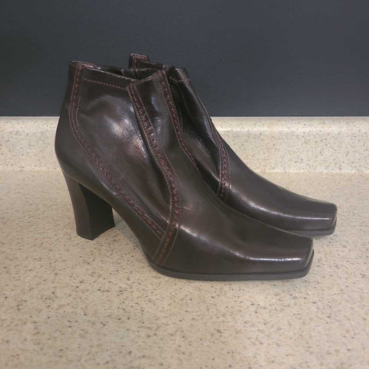 FRANCO SARTO BROWN ANKLE BOOTS