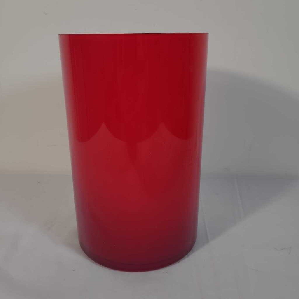 RED GLASS VASE