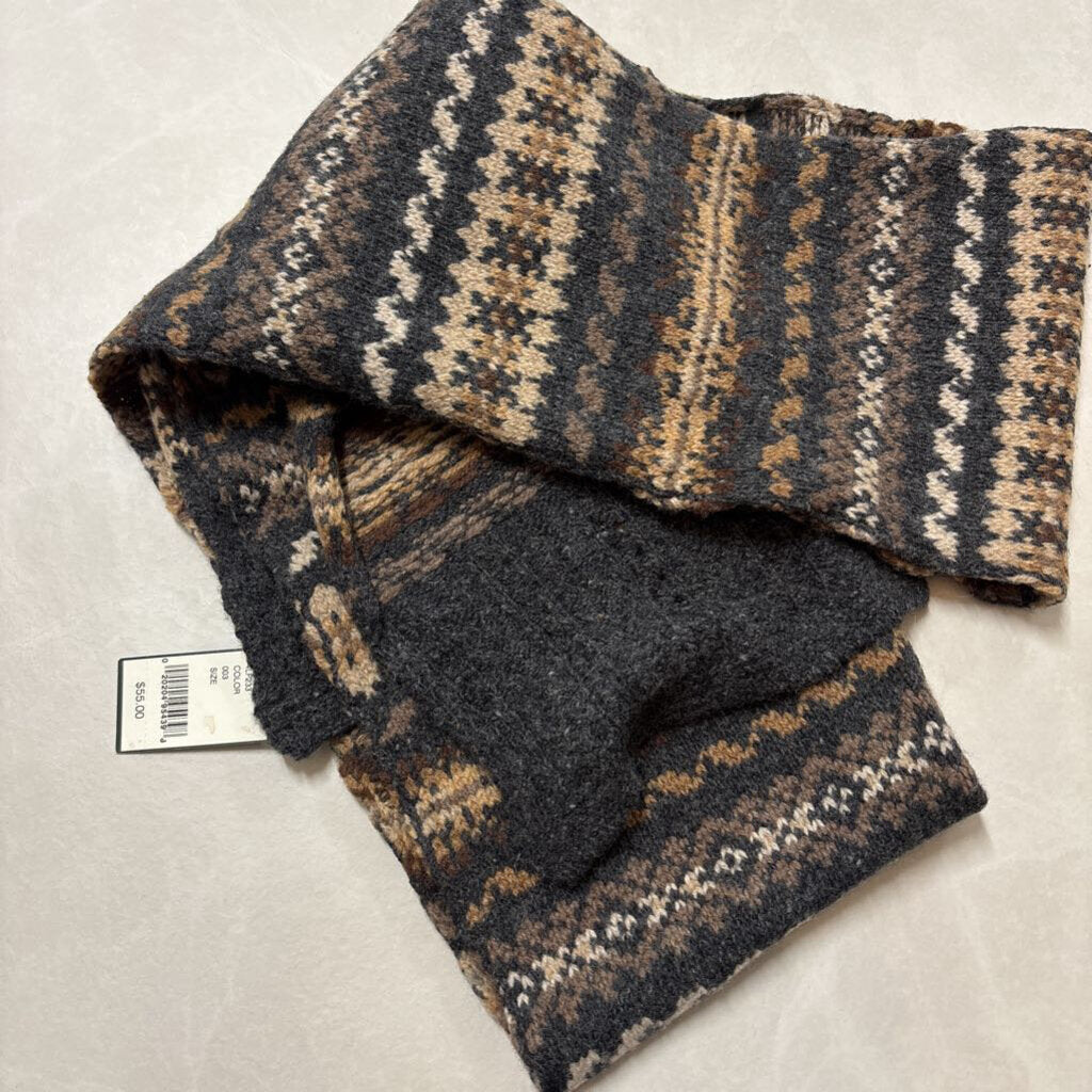 NWT PATTERNED SCARF