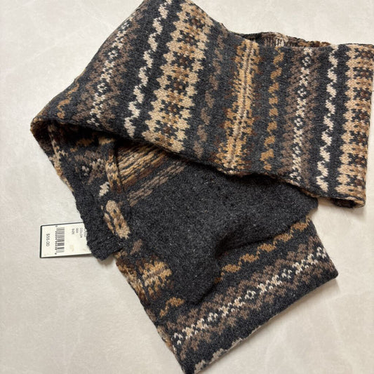 NWT PATTERNED SCARF