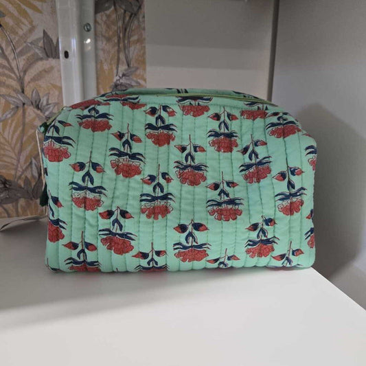 PISTACHIO PETALS POUCH