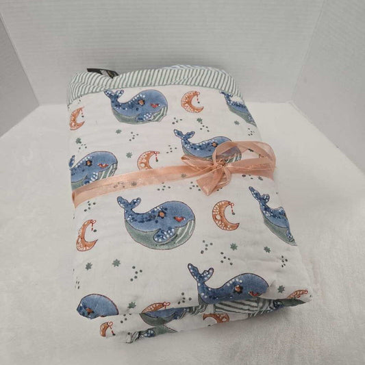 WHALE LUNAR QUILT
