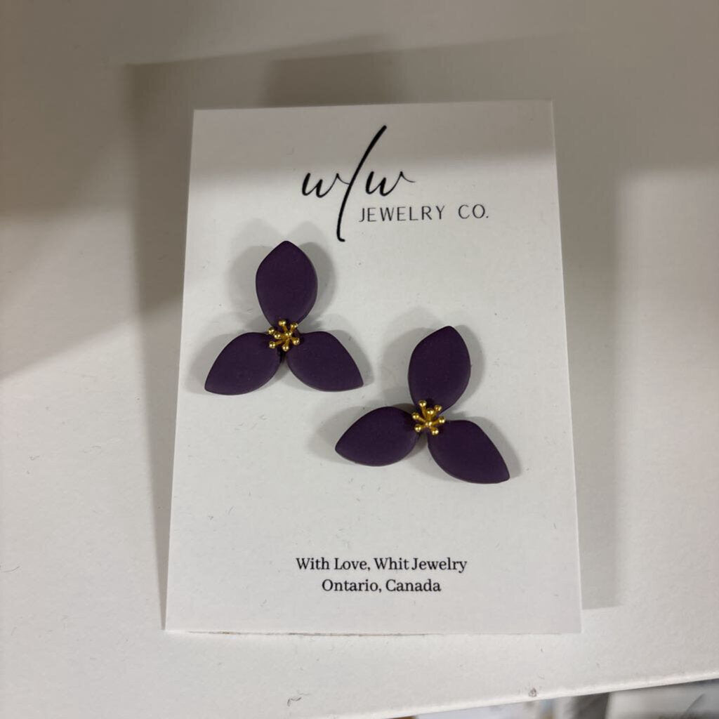 3 PETAL FLOWER STUD - DARK PURPLE