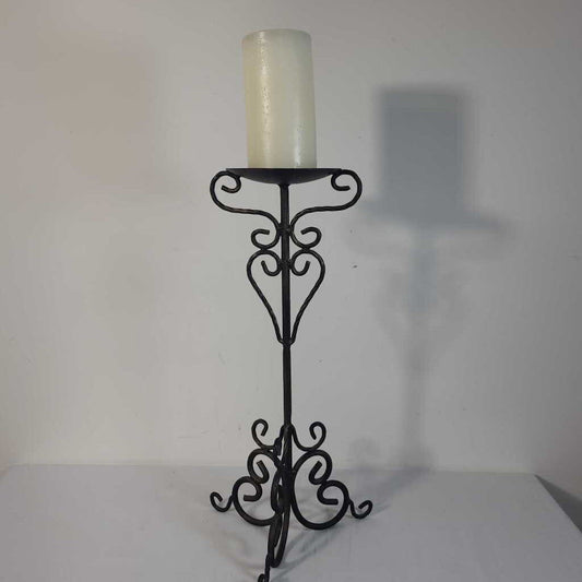 PILLAR CANDLE HOLDER