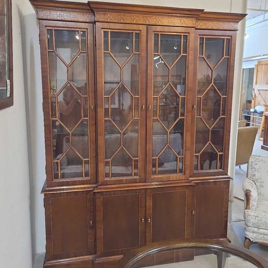 HICKORY CHAIR COMPANY CHINA CABINET