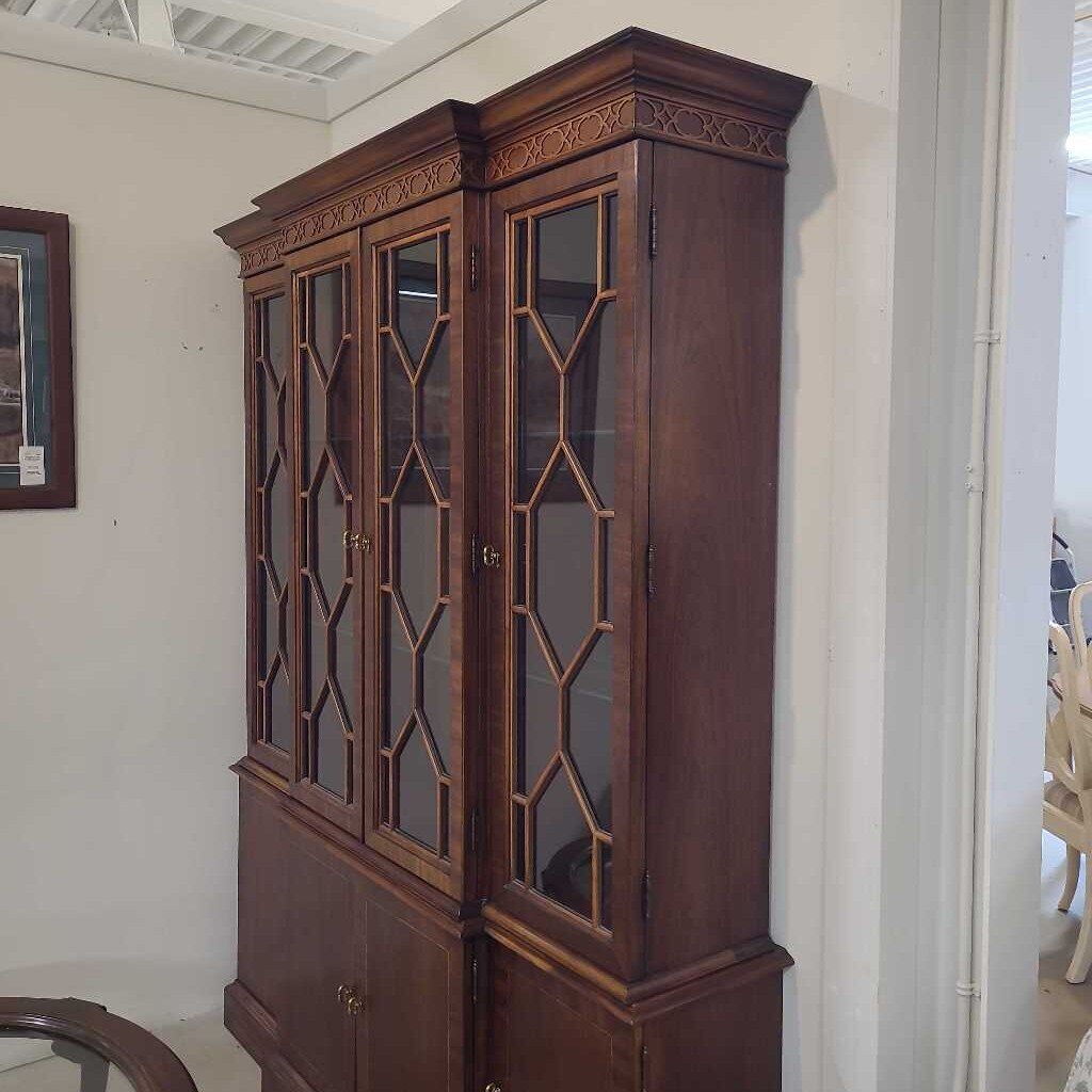 HICKORY CHAIR COMPANY CHINA CABINET