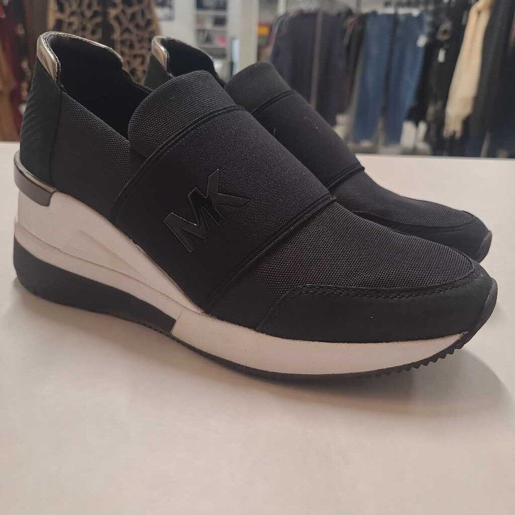 MICHEAL KORS BLACK TRAINER