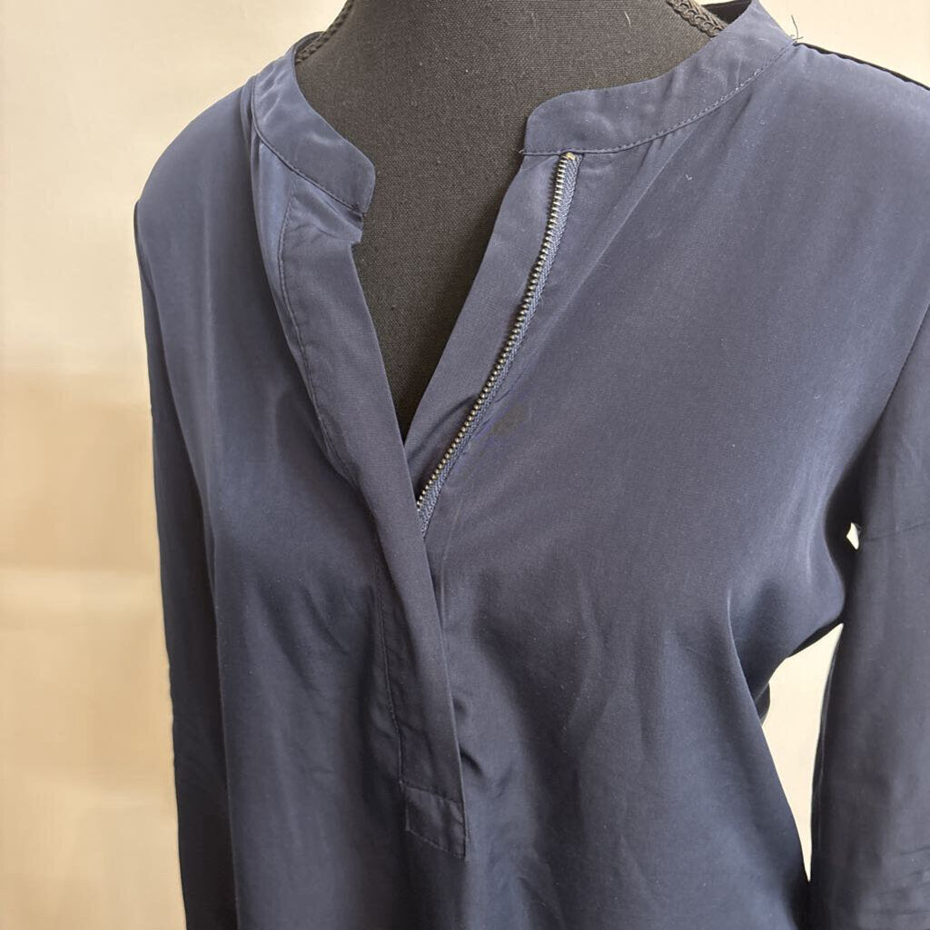 BALLOON SLEEVE NAVY DRESS