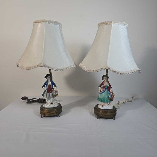 PR VTG FIGURINE LAMPS