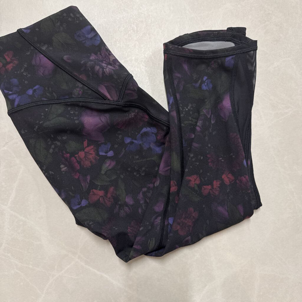 BLACK FLORAL CAPRIS LENGTH LULULEMON LEGGINGS