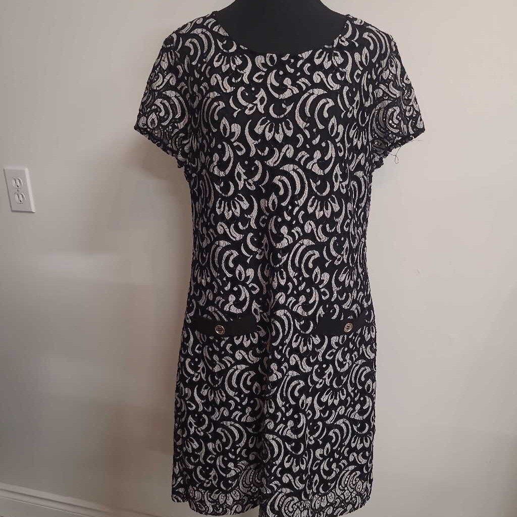 BLACK & WHITE DRESS