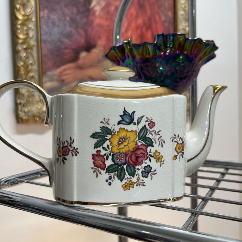 VINTAGE ARTHUR WOOD HADDON TEAPOT