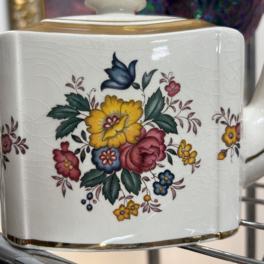 VINTAGE ARTHUR WOOD HADDON TEAPOT