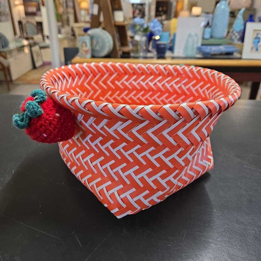 STRAWBERRY BASKET