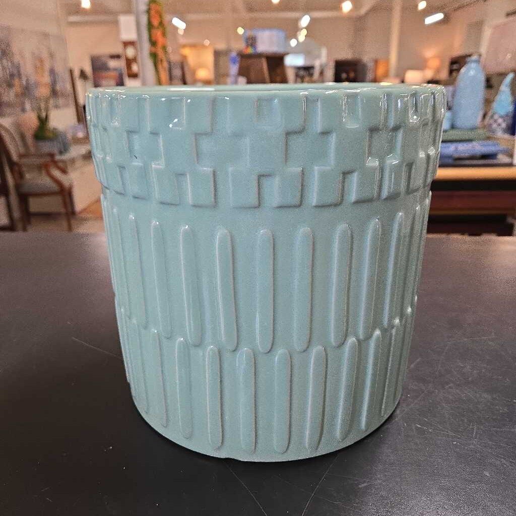 SEAFOAM GREEN PLANTER