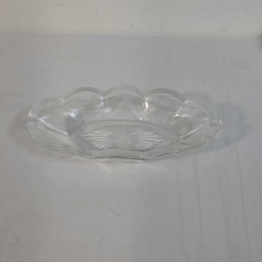 GLASS PICKEL DISH