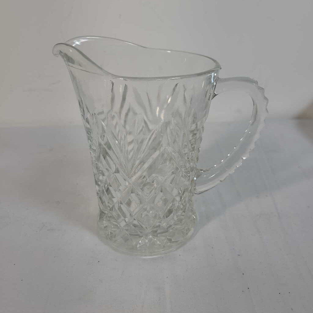 GLASS SAUCE PITCHER