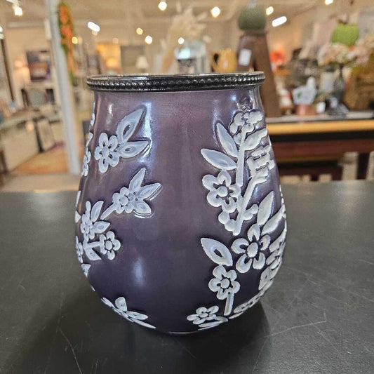 BLUE GLASS VASE W/WHITE FLOWERS