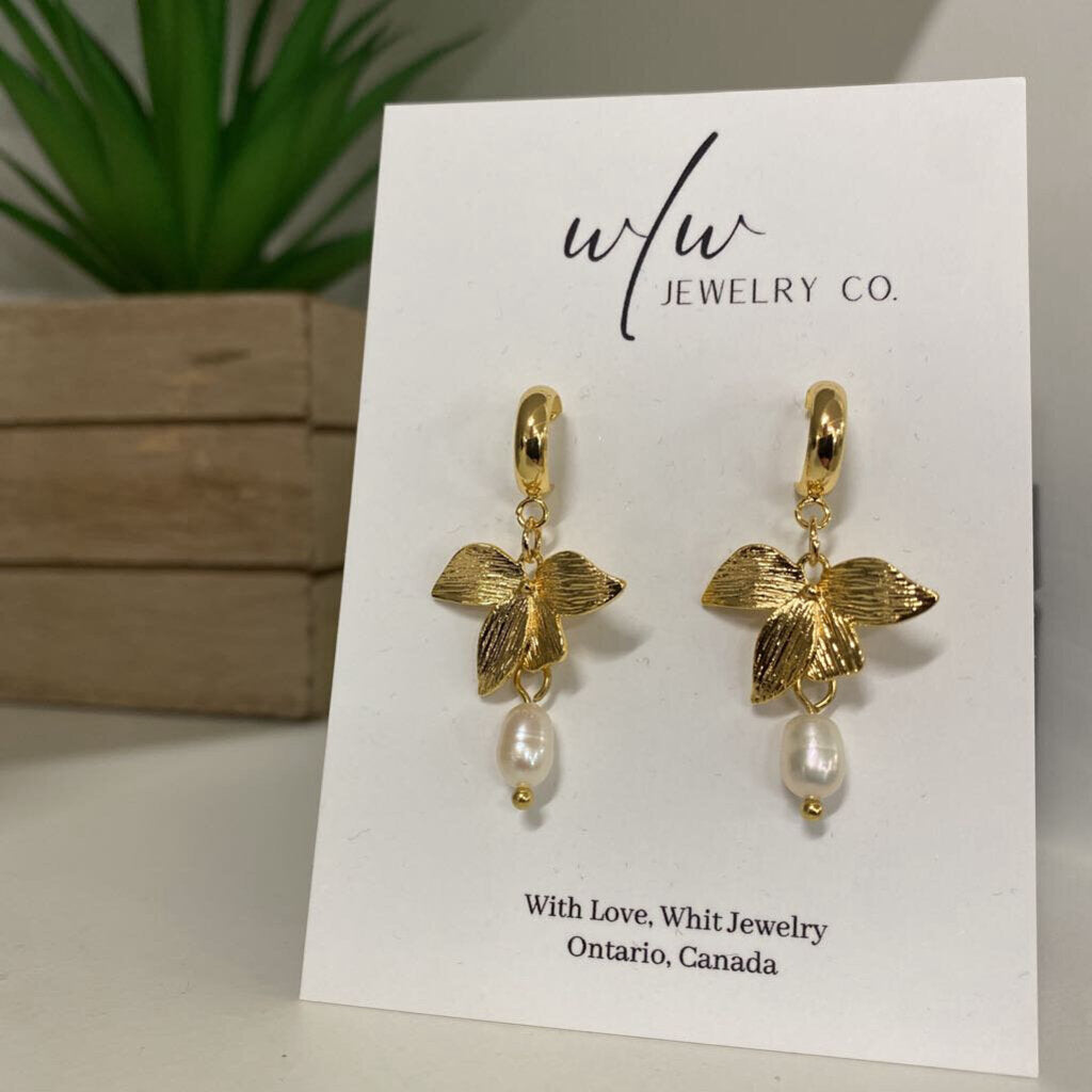 GOLD LEAF & PEARL DANGLE/ BRASS