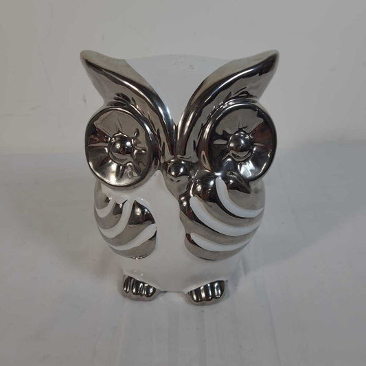 WHITE & CHROME OWL