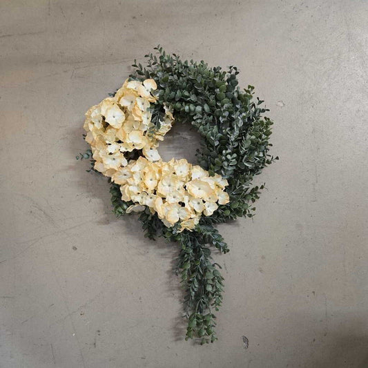 EUCALYPTUS & HYDRANGEA WREATH