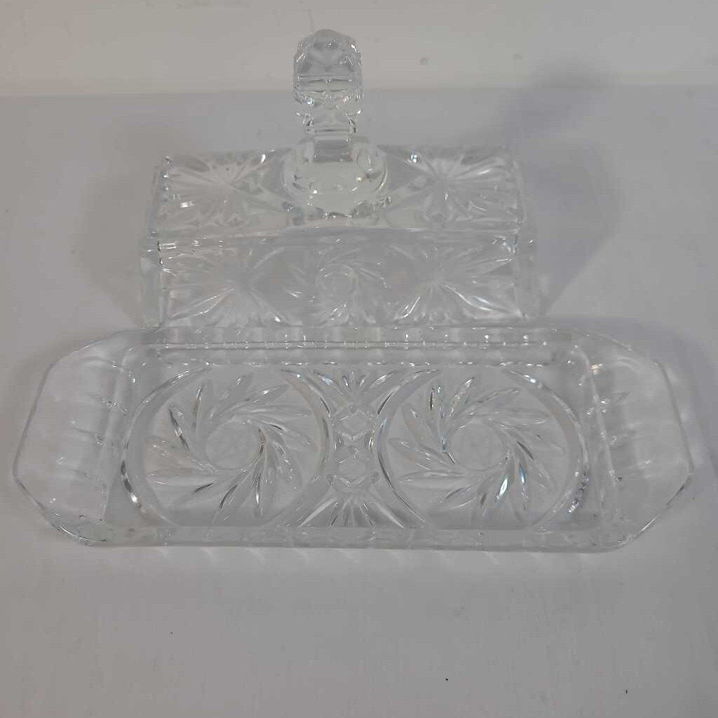 VTG PINWHEEL CRYSTAL LIDDED BUTTER DISH