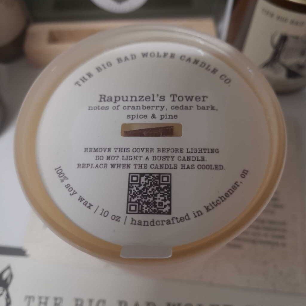 RAPUNZEL'S TOWER 10 OZ WOODEN WICK