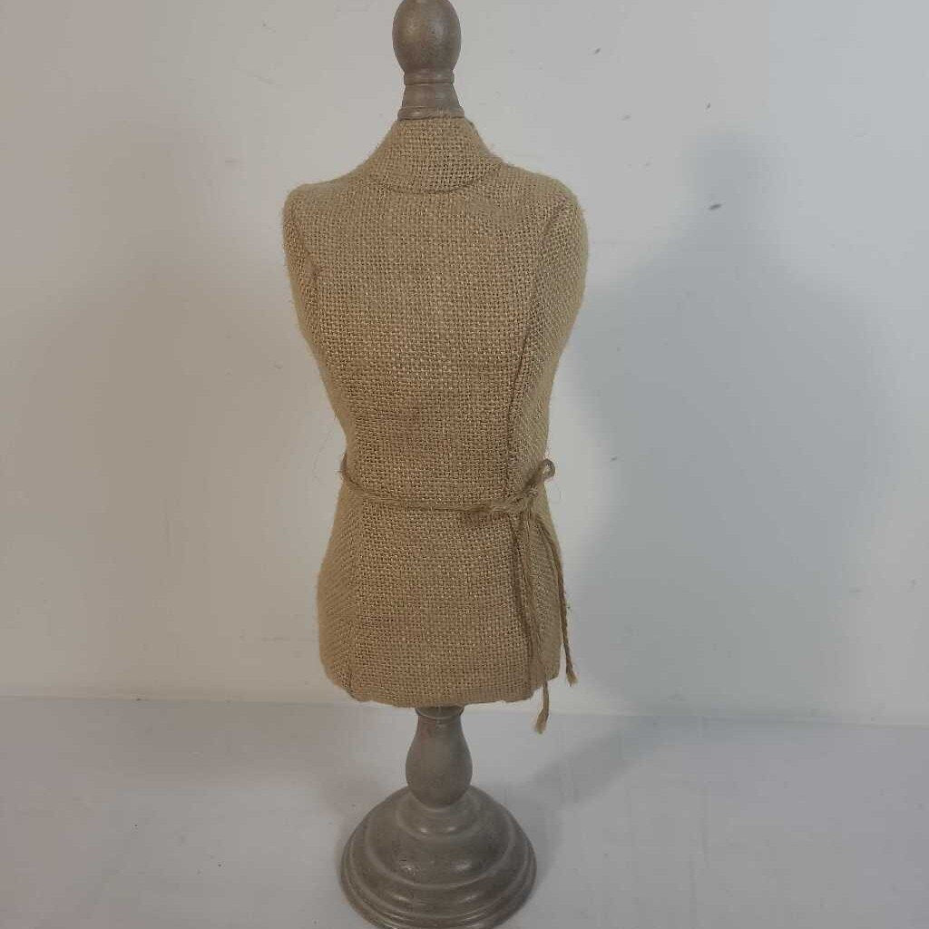 BURLAP BUST NECKLACE HOLDER