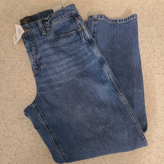 BANANA REPUBLIC - MEDIUM WASH "SLOUCH JEAN"