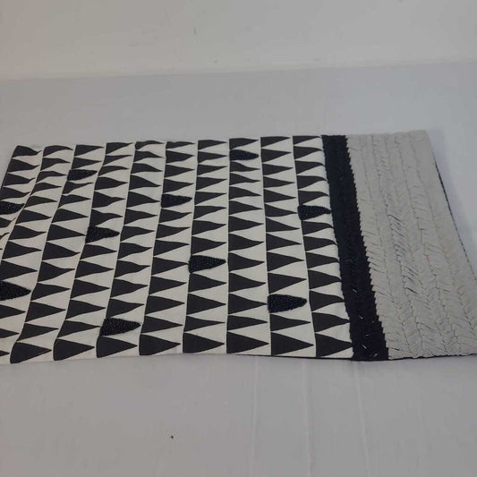BLACK & WHITE PILLOW COVER W/BEADS