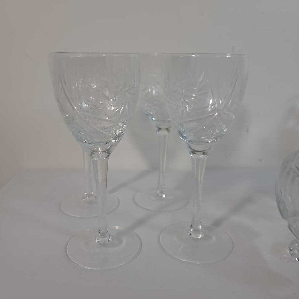 S/4 PINWHEEL CRYSTAL WHITE WINE GLASSES