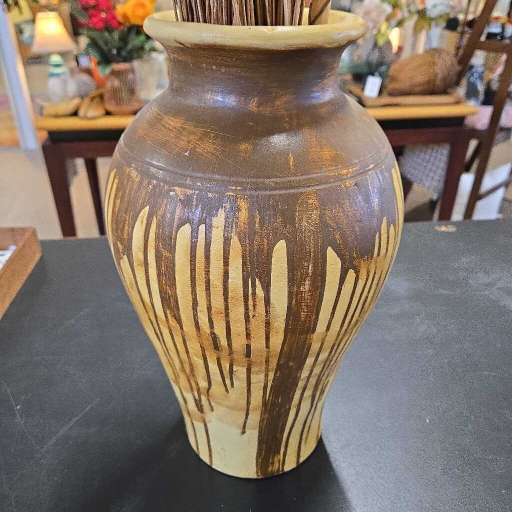 YELLOW BROWN VASE/STICKS