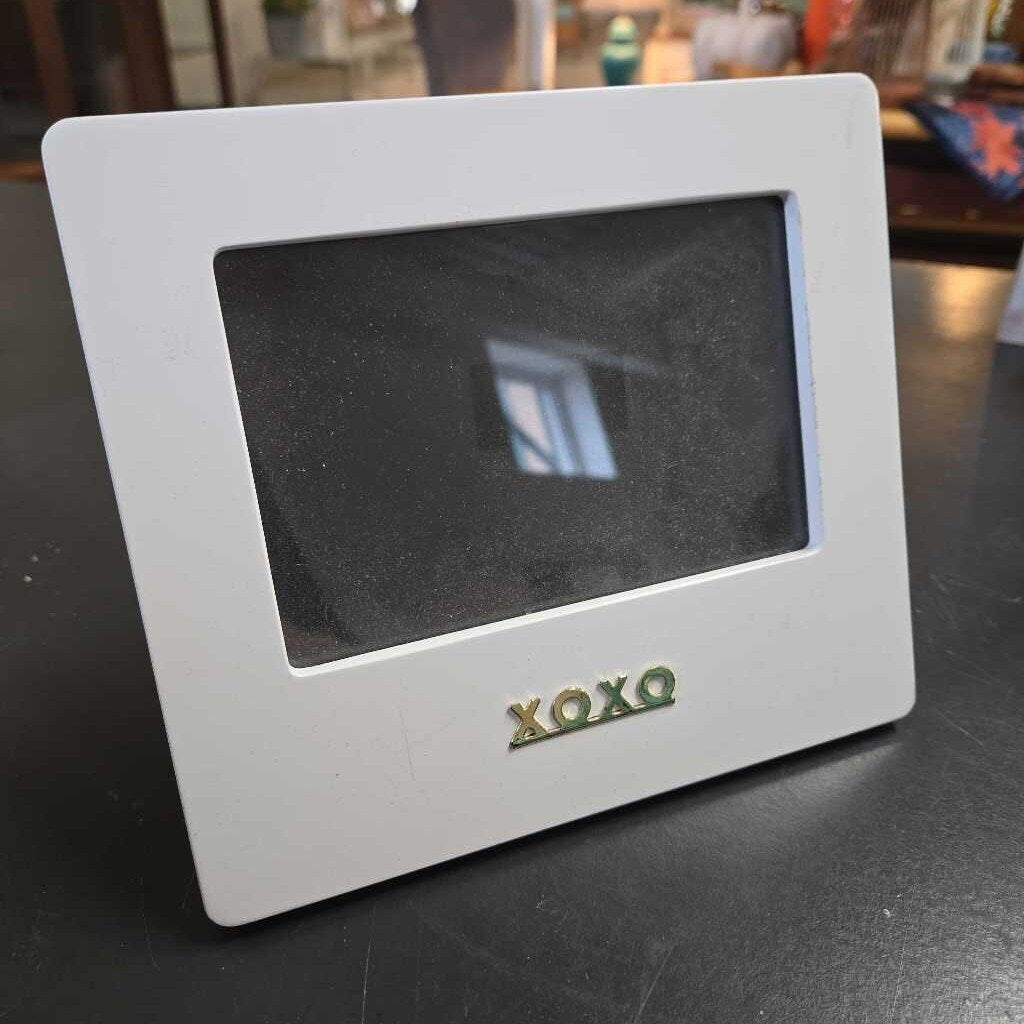 XOXO PICTURE FRAME