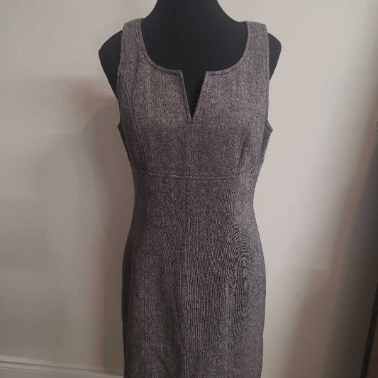 SMART SET - B/W SLEEVELESS TWEED DRESS