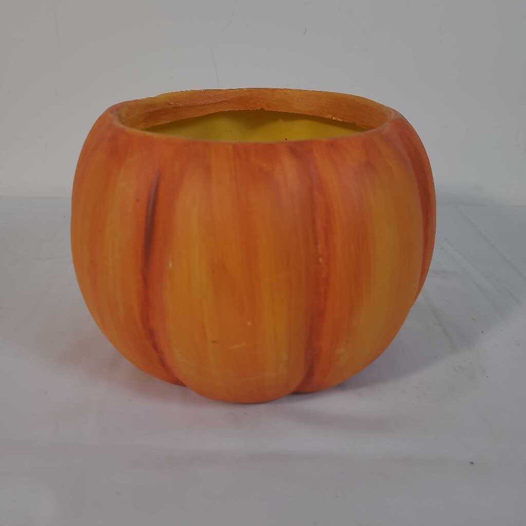 ORANGE CERAMIC PUMPKIN