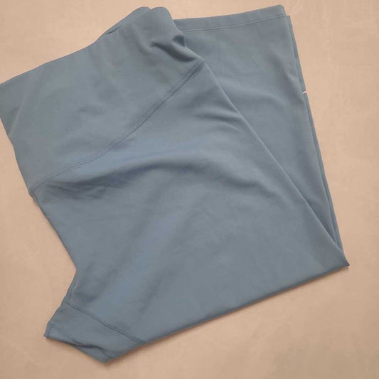 NIKE - LIGHT BLUE ALTHLETIC CAPRIS